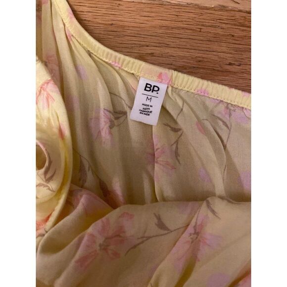NWT BP women's floral one shoulder cropped summer top size medium - Picture 7 of 8